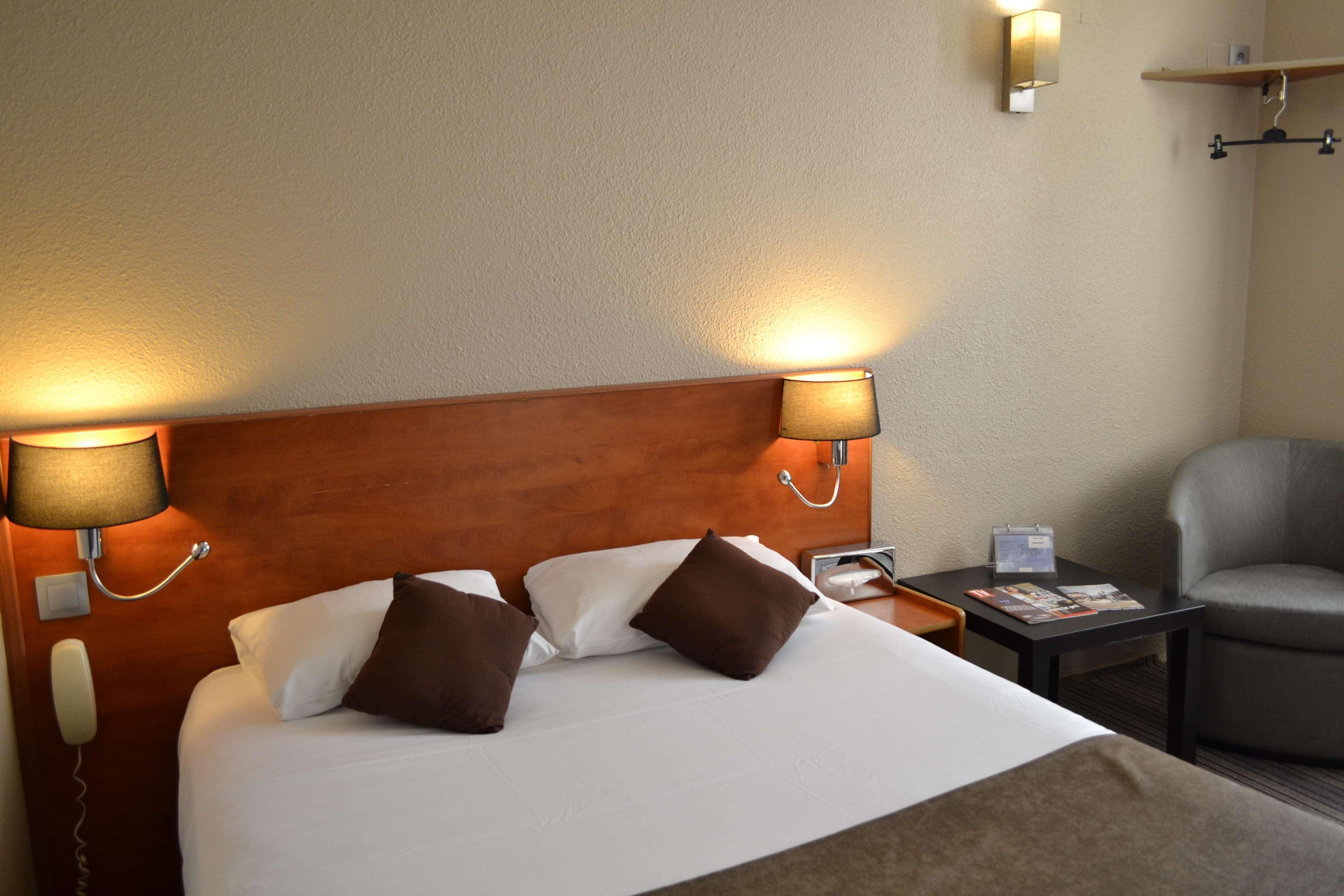 Hotel Restaurant Kyriad Brive Centre Экстерьер фото