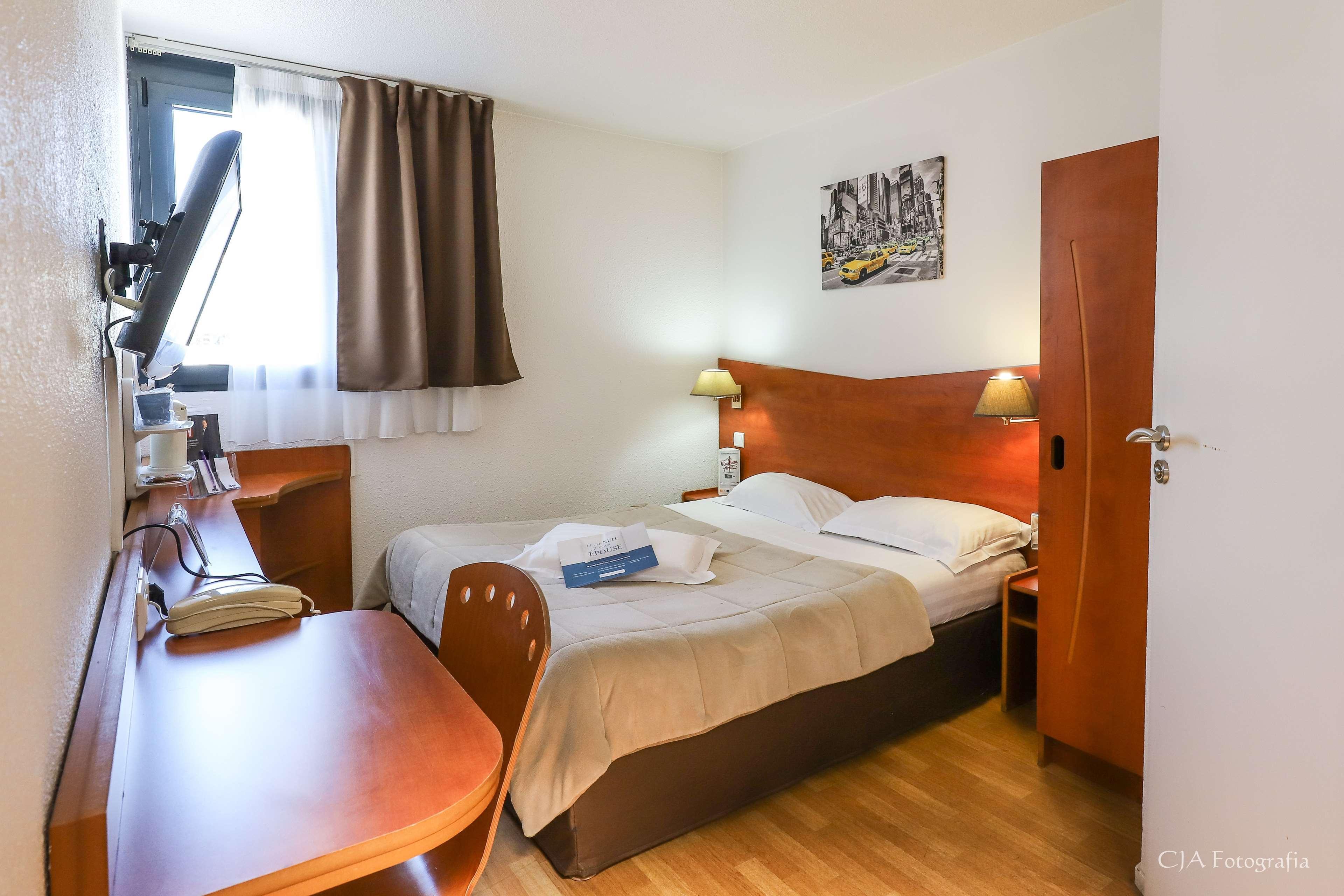Hotel Restaurant Kyriad Brive Centre Экстерьер фото