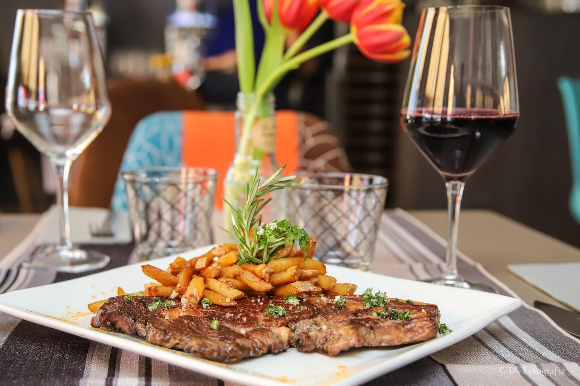 Hotel Restaurant Kyriad Brive Centre Экстерьер фото